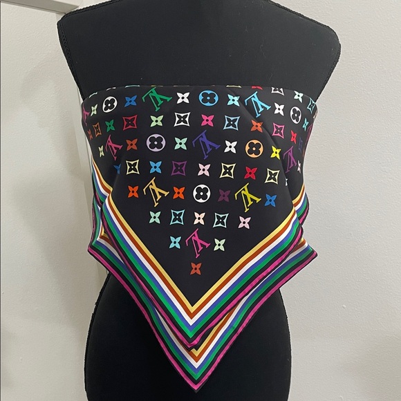 Louis Vuitton Multicolor Monogram Scarf - Picture 4 of 5